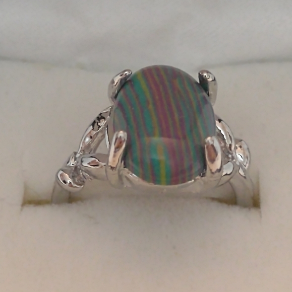 New multicolored size 6.5 women's ring - Picture 1 of 3
